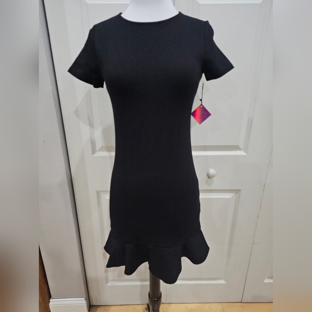 Forever 21 Party Collection Basic Little Black Bodycon Dress Flare Bottom M NWT